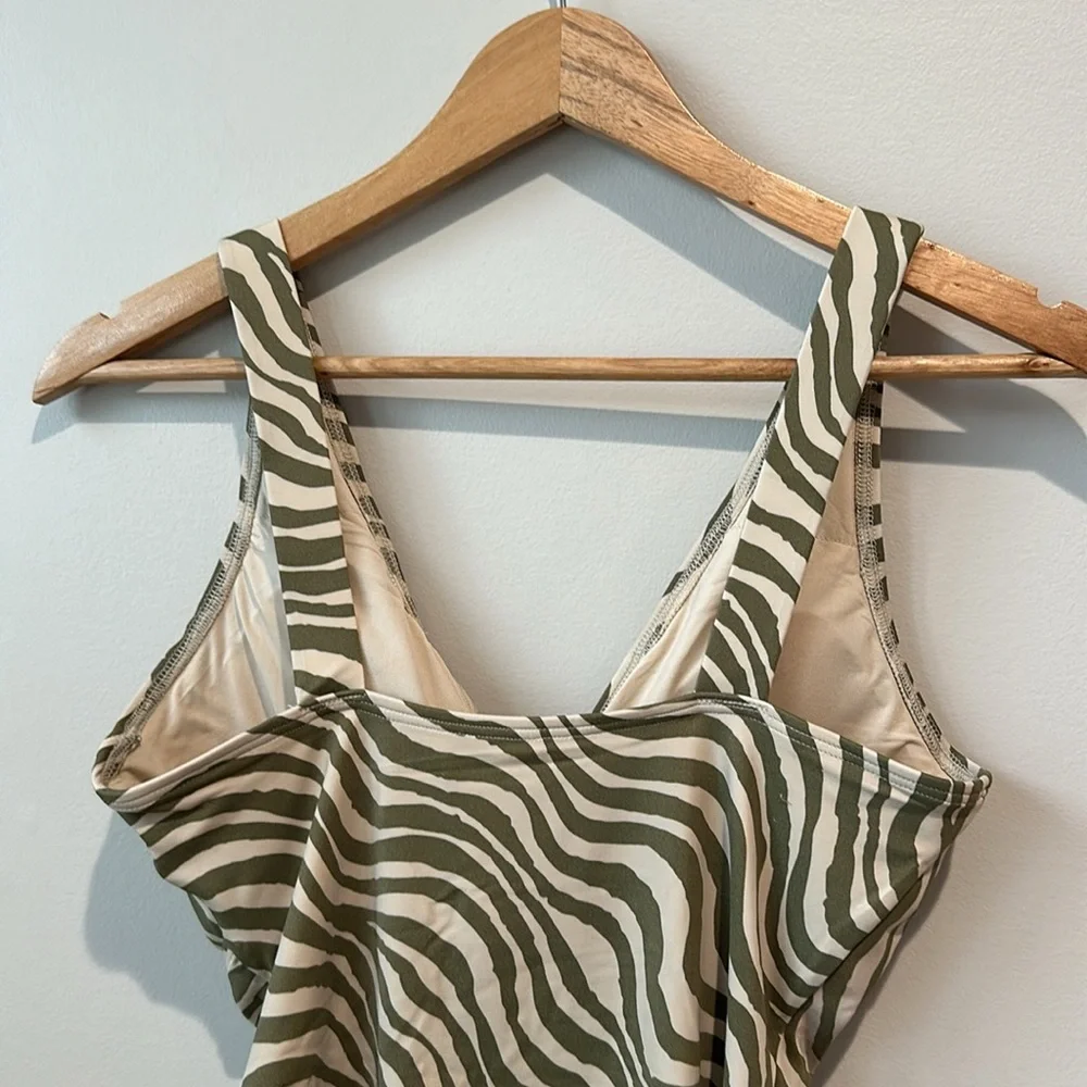 NWT Andie Swim Capri Wrap Front One Piece in Bias Stripe Olive M - Picture 11 of 11
